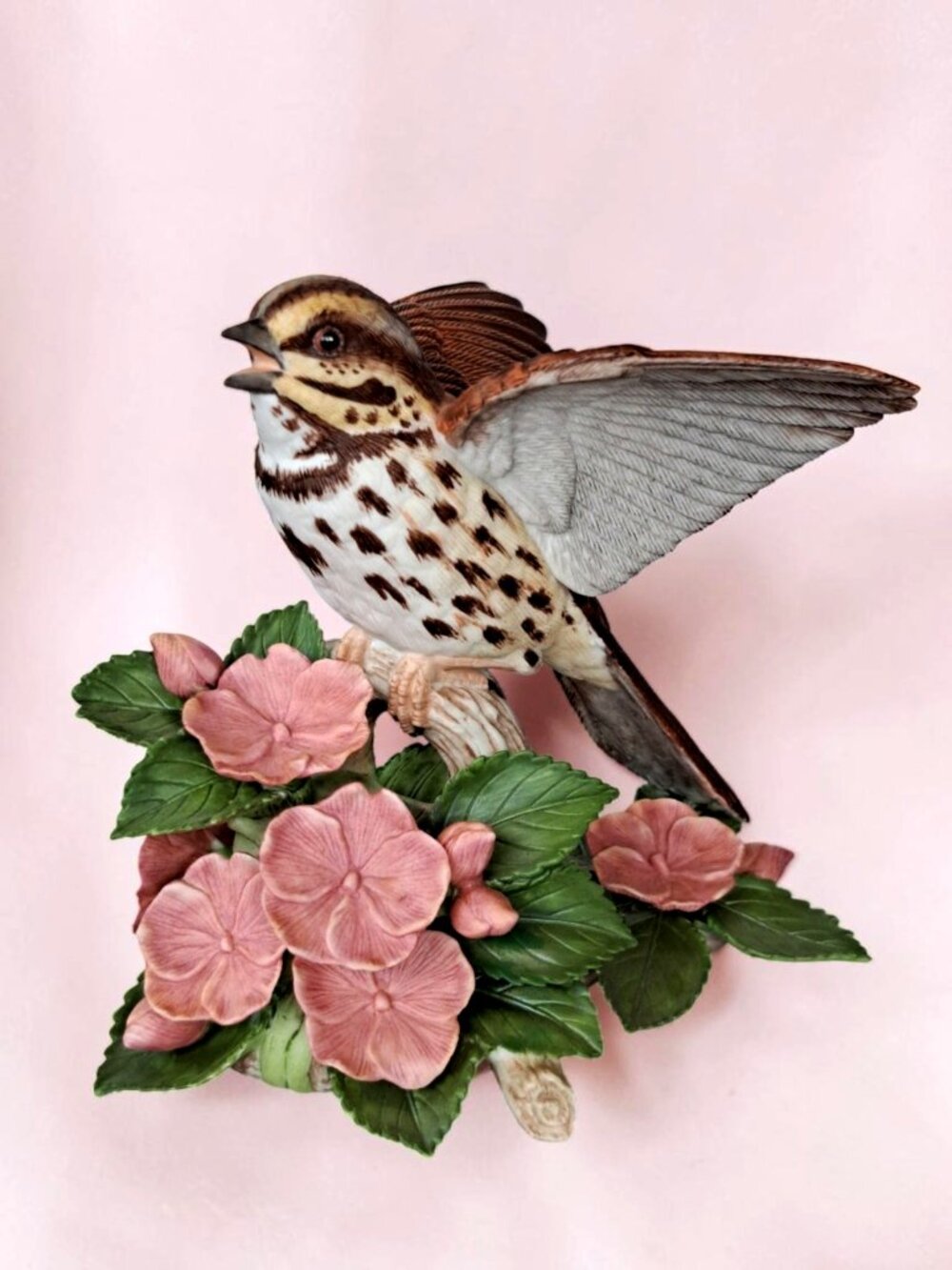 LENOX - Song Sparrow Bird 1998 Fine Porcelain Nice
